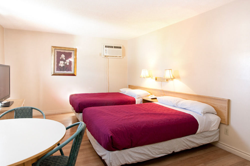 Horizon Motel Saint Albert Екстериор снимка