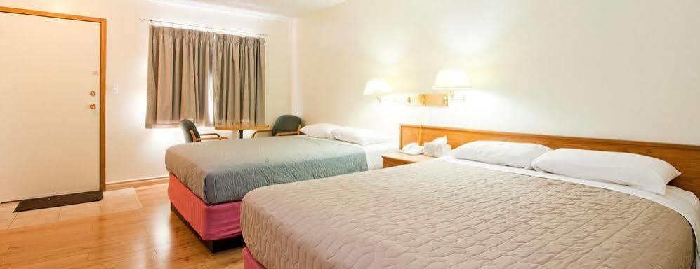 Horizon Motel Saint Albert Екстериор снимка